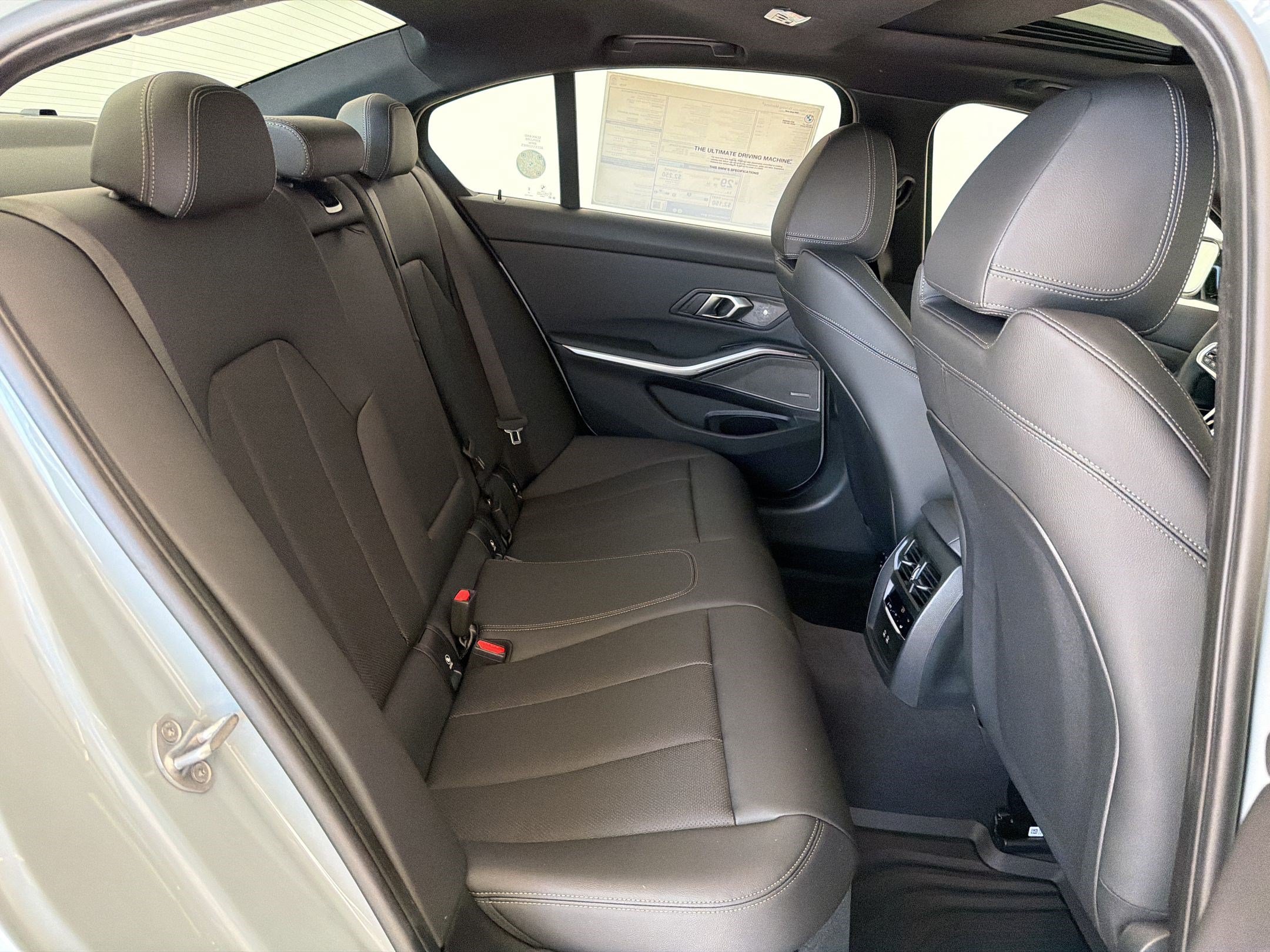 New 2026 BMW 330i xDrive Sedan w/ M Sport Package AWD/4WD image 31