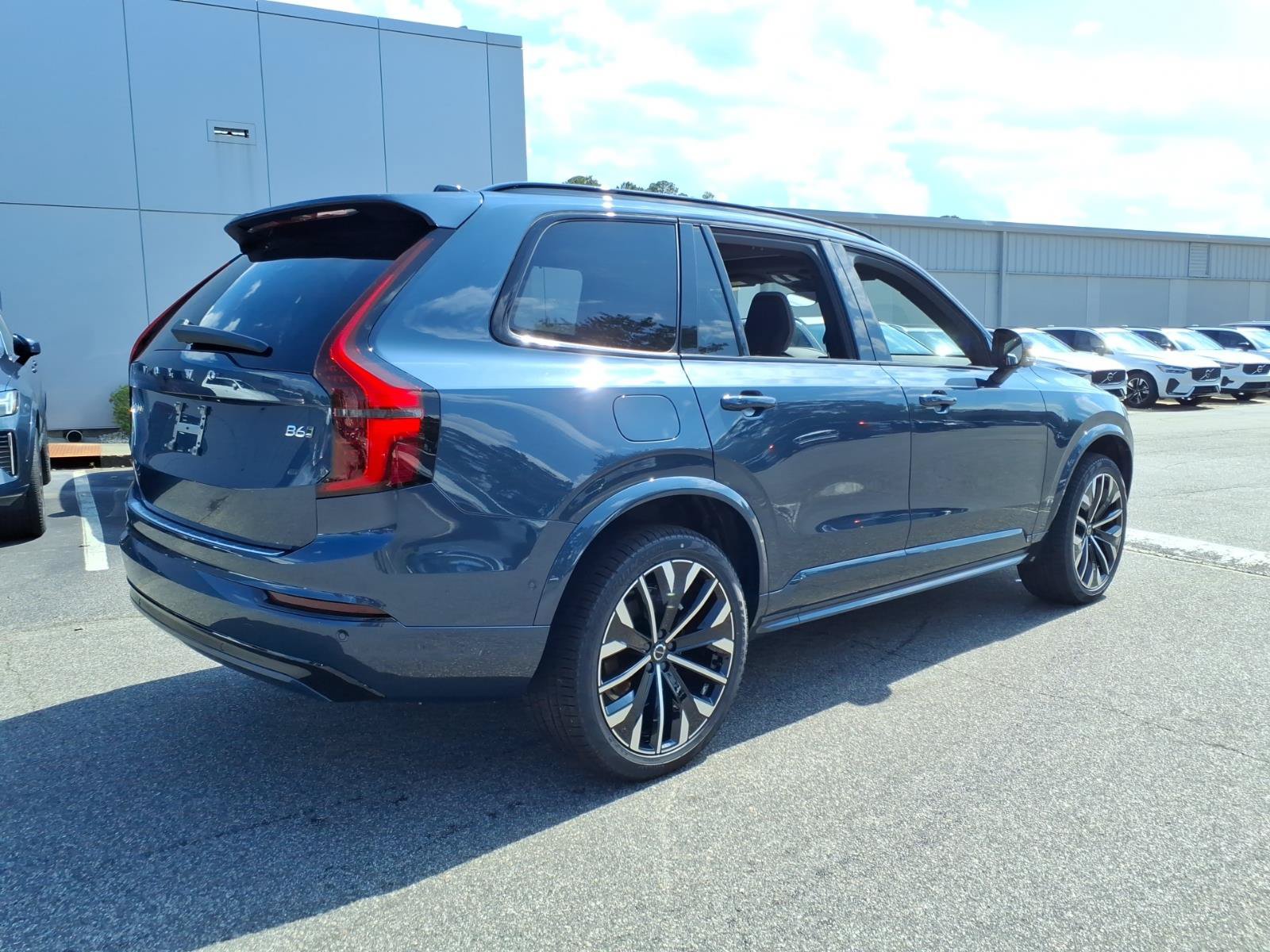 New 2026 Volvo XC90 B6 Ultra w/ Protection Package Premier AWD/4WD image 2