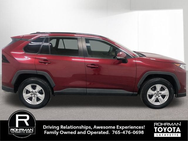 Used 2019 Toyota RAV4 XLE w/ Convenience Package FWD image 8