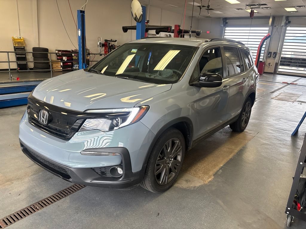 Used 2022 Honda Pilot Sport image 2