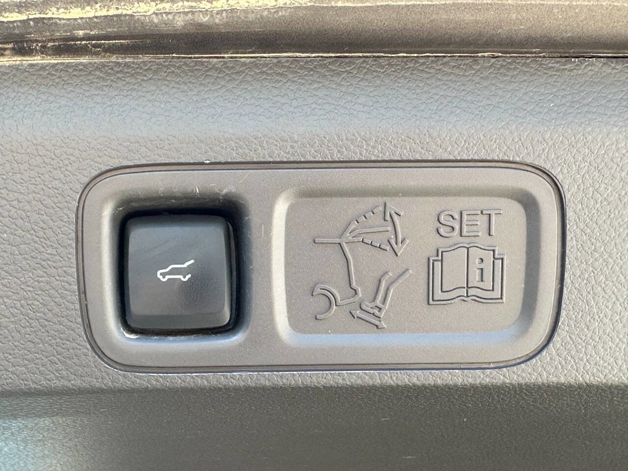 Used 2019 Ford Expedition Limited w/ Equipment Group 301A image 16