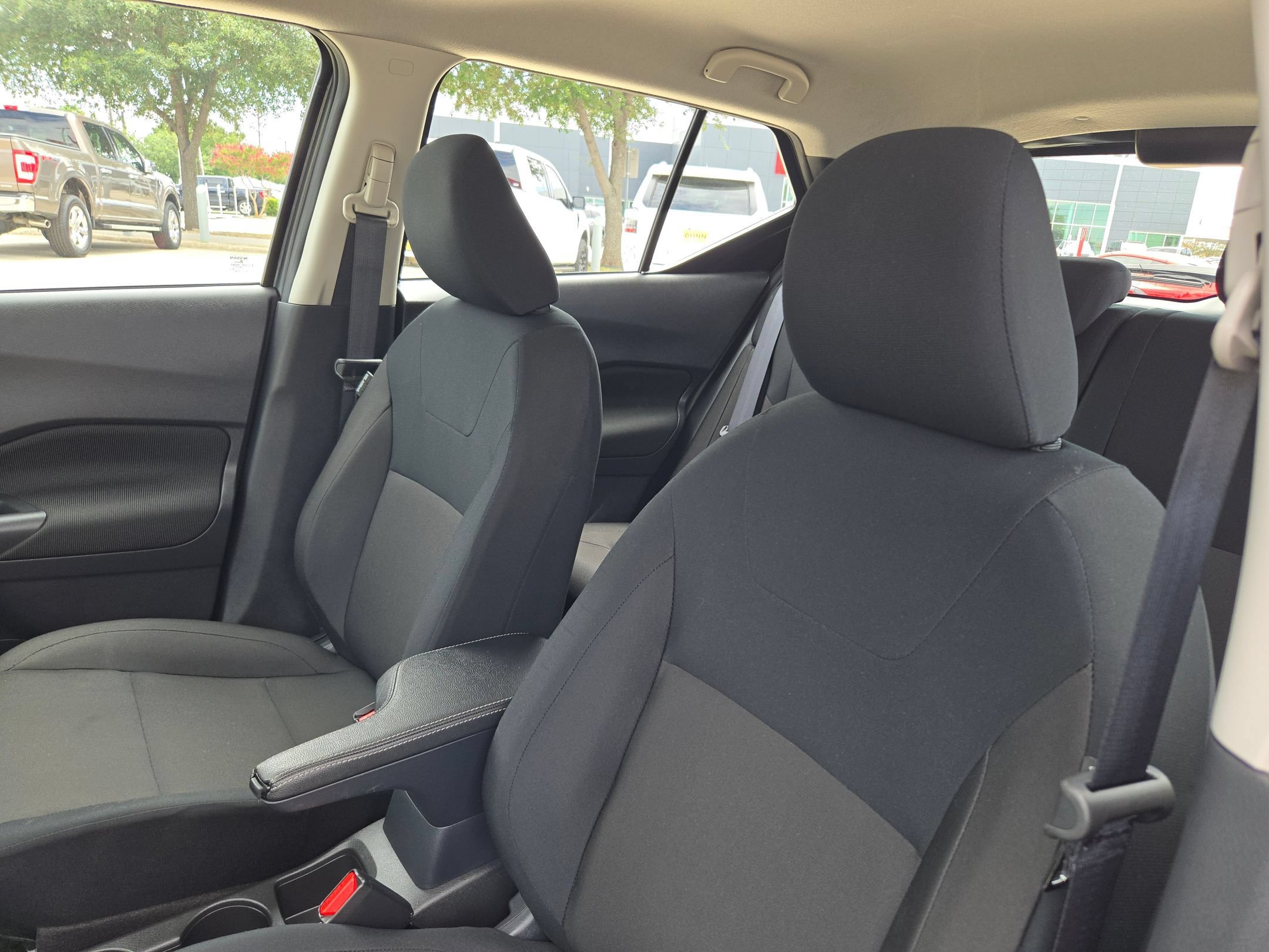 Certified 2025 Nissan Kicks Play S FWD image 9