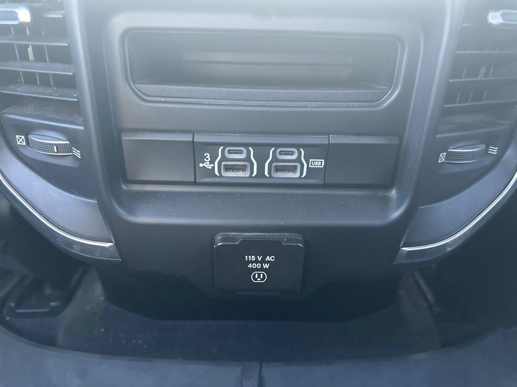 Used 2020 RAM 1500 Laramie AWD/4WD image 34
