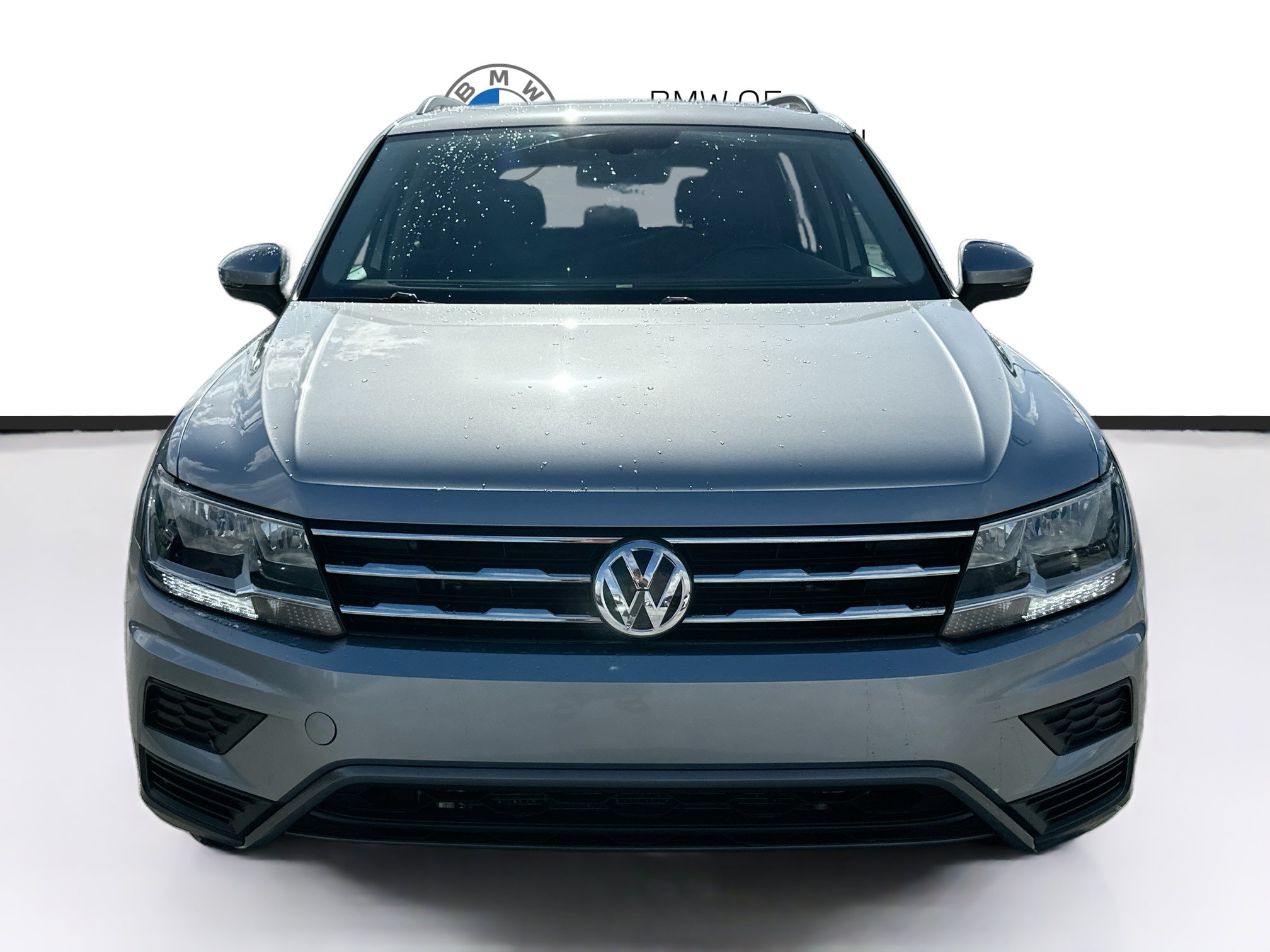 Used 2019 Volkswagen Tiguan SE w/ Panoramic Sunroof Package FWD image 2