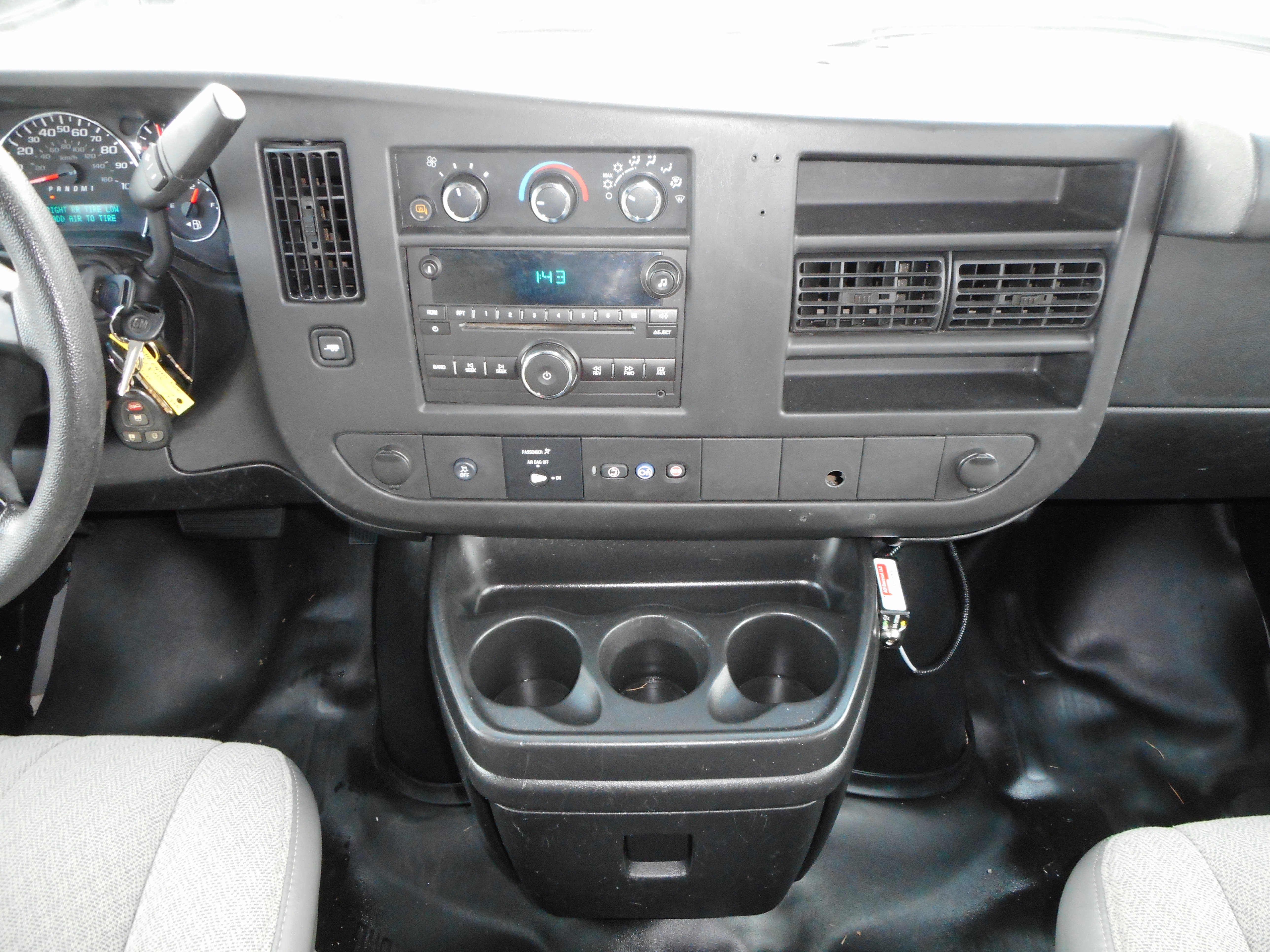 Used 2014 Chevrolet Express 3500 LS image 25