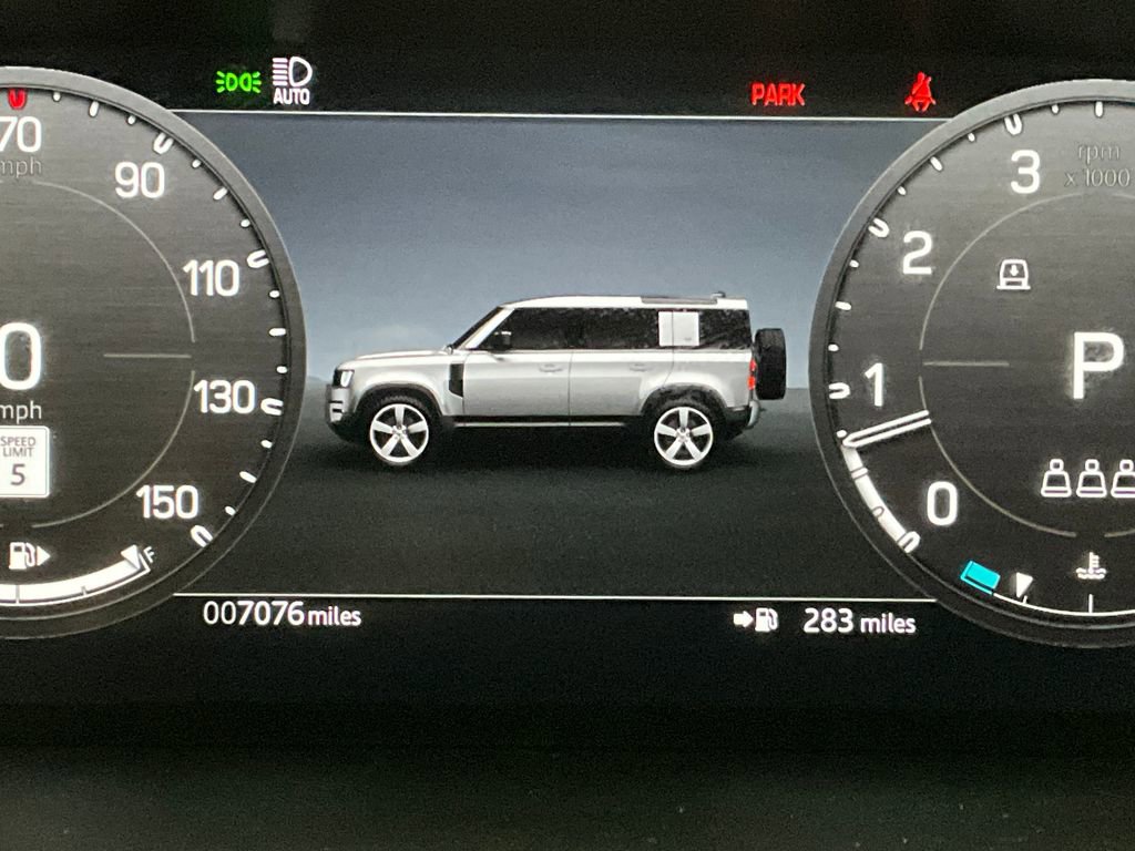 Certified 2025 Land Rover Defender 110 S AWD/4WD image 17