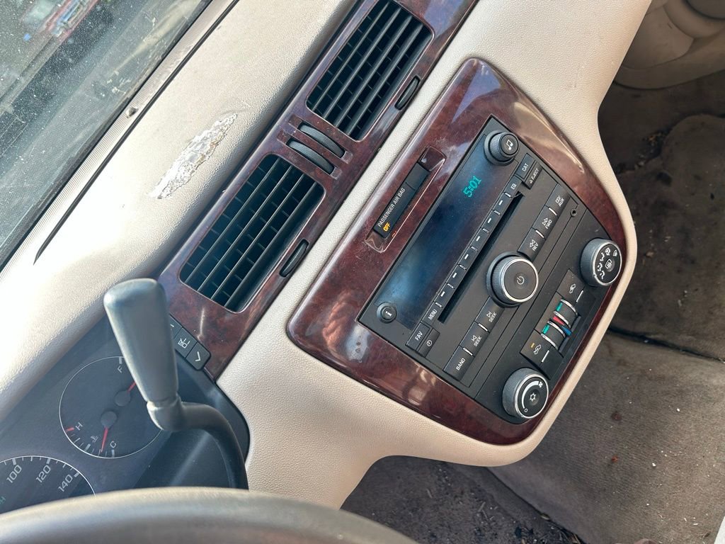 Used 2008 Chevrolet Impala LT FWD image 12