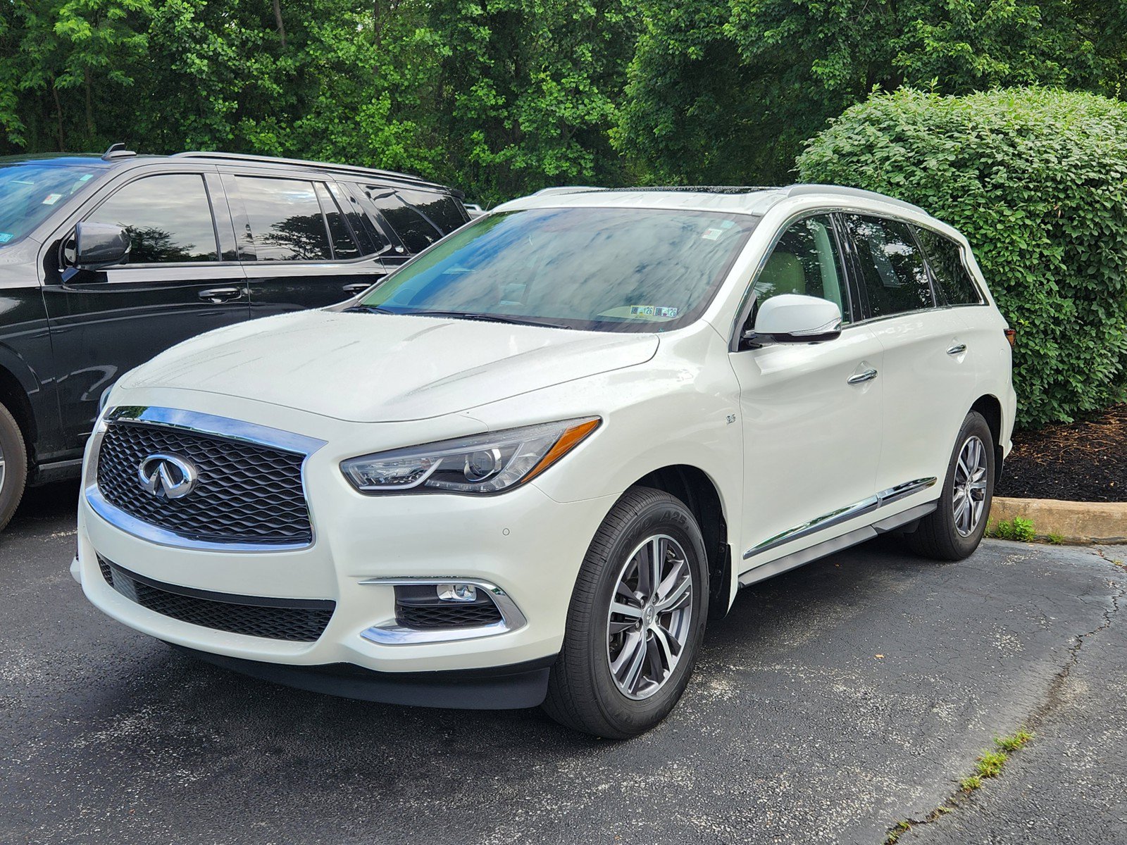 Certified 2018 INFINITI QX60 Luxe w/ Premium Plus Package AWD/4WD image 1