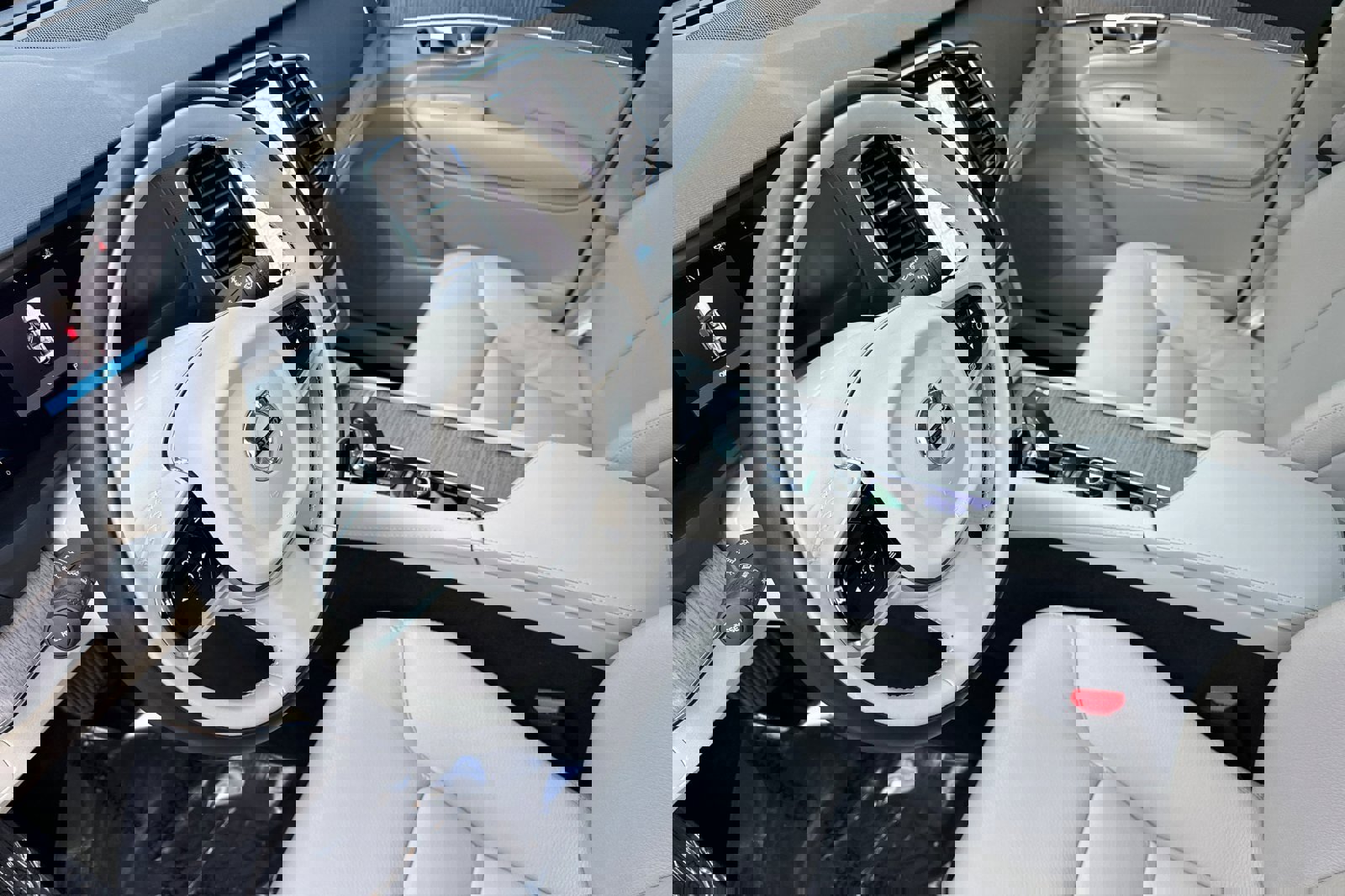 Certified 2023 Volvo XC90 B6 Plus w/ Protection Package Premier image 14