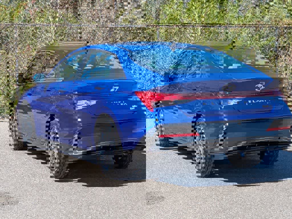 Used 2026 Hyundai Elantra Limited w/ Cargo Package image 3