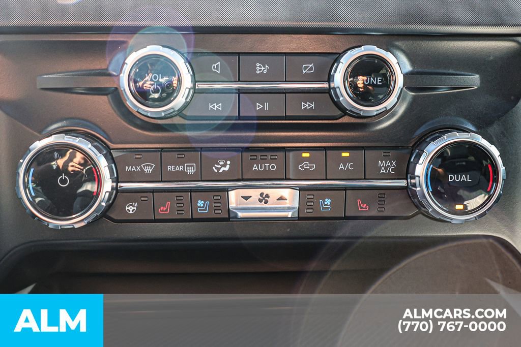 Used 2024 Ford F450 Limited image 44