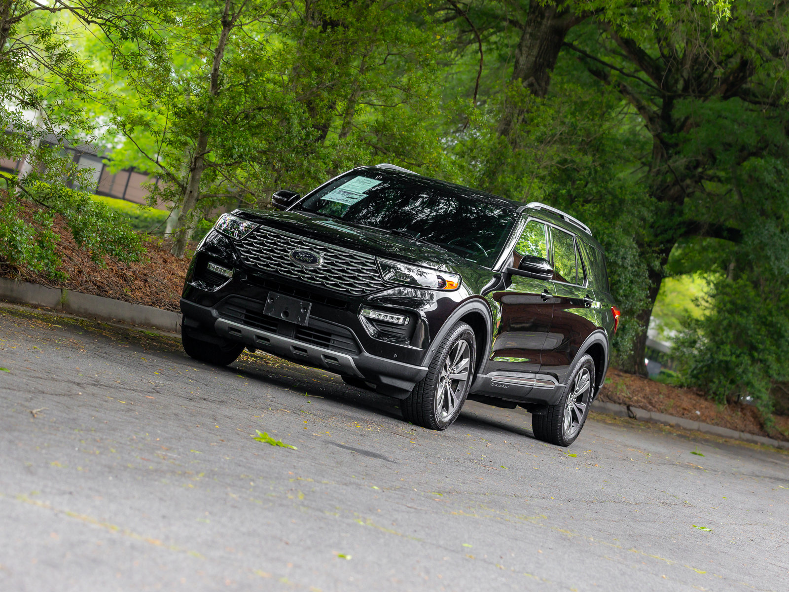 Used 2020 Ford Explorer Platinum w/ Premium Technology Package AWD/4WD image 44