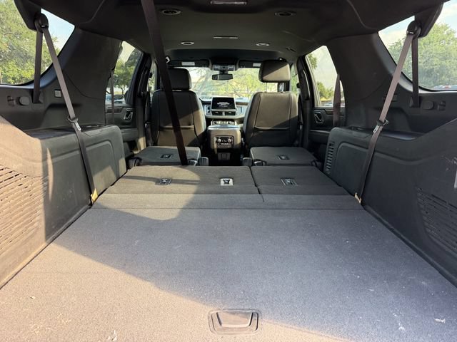 Used 2022 Chevrolet Suburban Z71 w/ Luxury Package AWD/4WD image 19