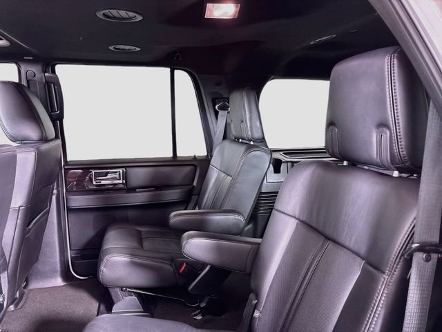 Used 2016 Lincoln Navigator Reserve AWD/4WD image 26