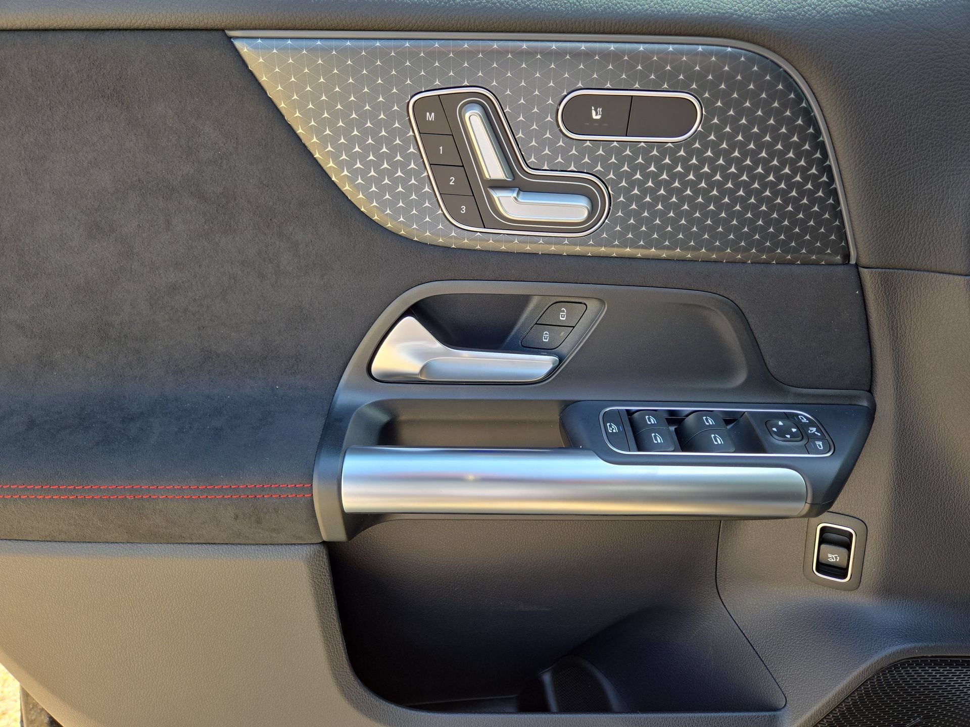 New 2026 Mercedes-Benz GLA 250 4MATIC image 15