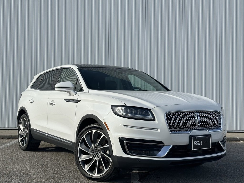 Used 2020 Lincoln Nautilus Reserve w/ Equipment Group 202A image 6