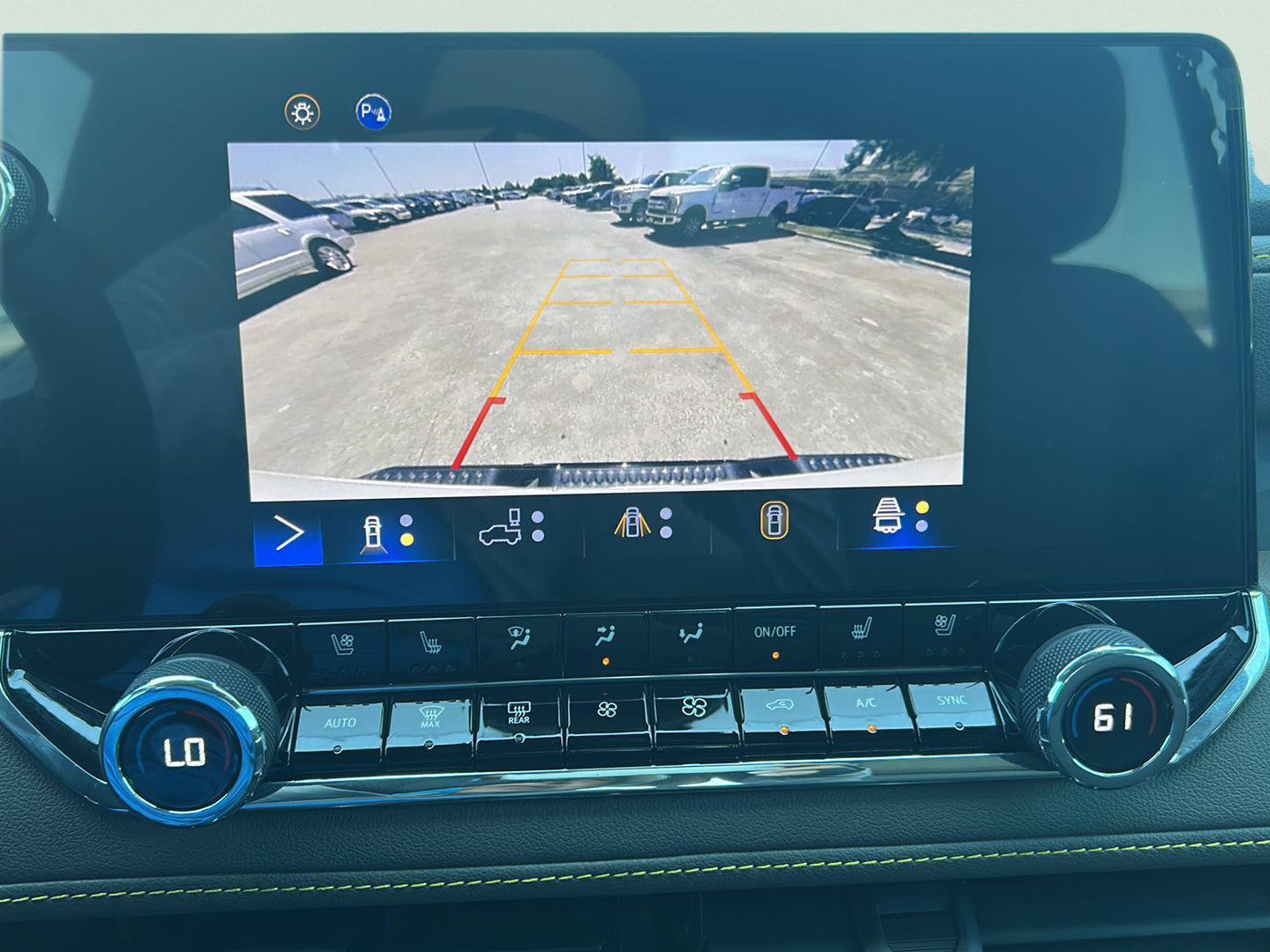 Used 2023 Chevrolet Colorado ZR2 w/ ZR2 Convenience Package III AWD/4WD image 14