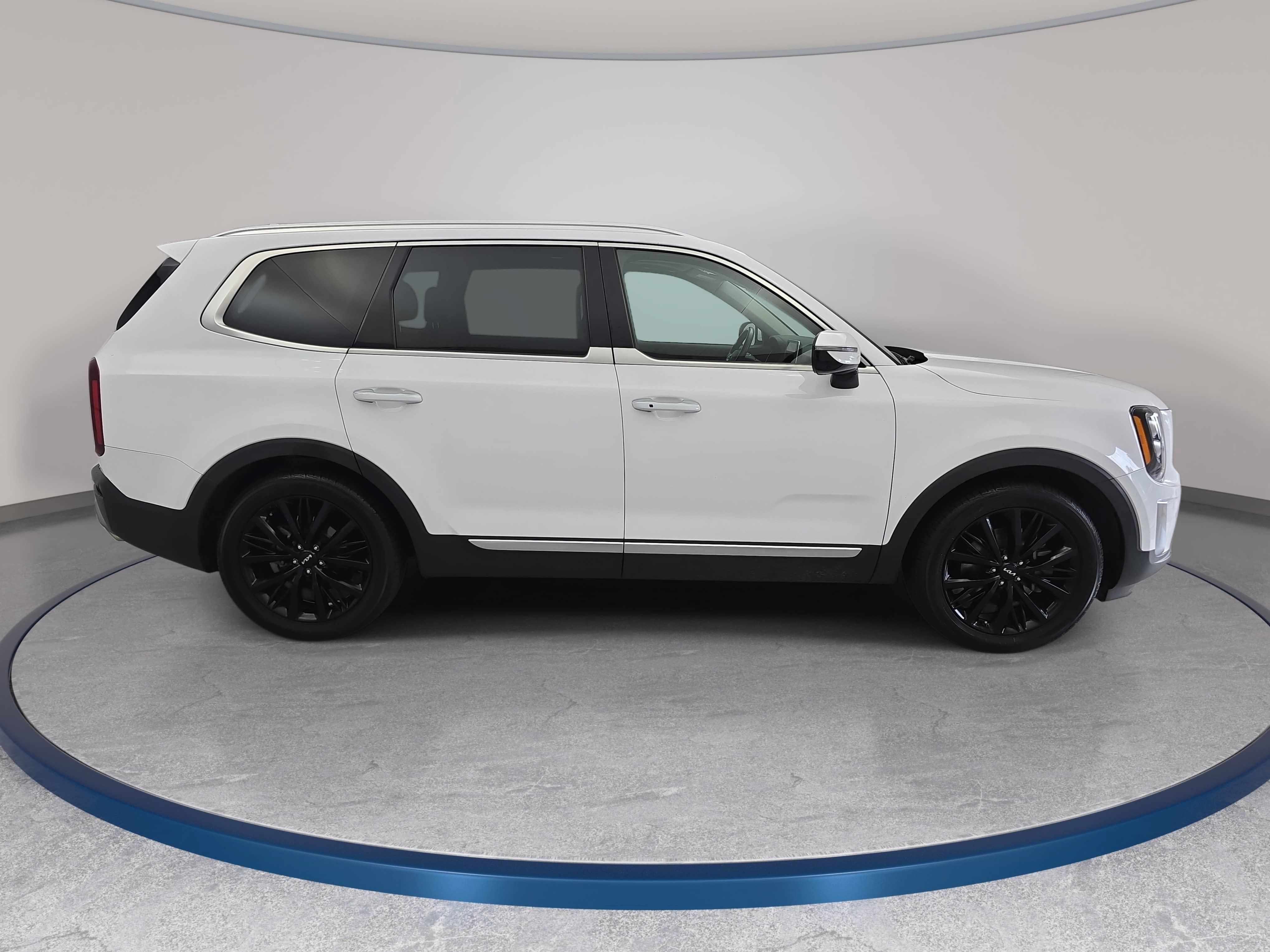Used 2022 Kia Telluride SX w/ SX Prestige Package AWD/4WD image 4