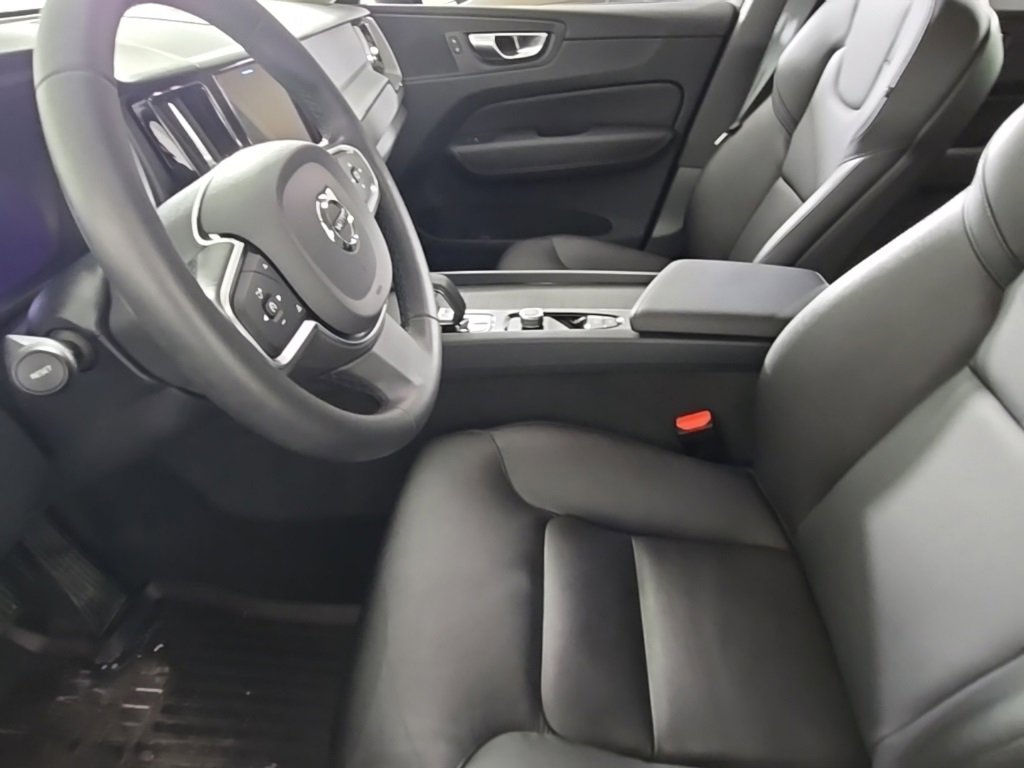 Used 2024 Volvo XC60 B5 Core w/ Protection Package Premier image 19