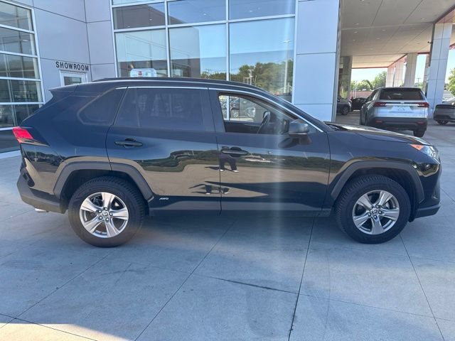 Used 2022 Toyota RAV4 LE AWD/4WD image 8
