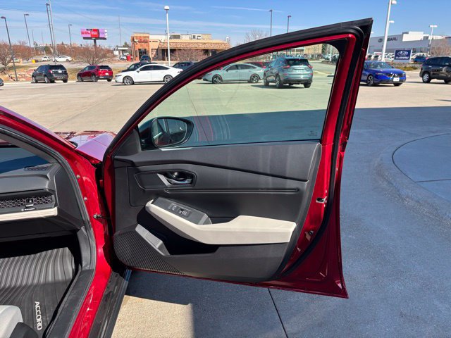 Certified 2025 Honda Accord SE image 23