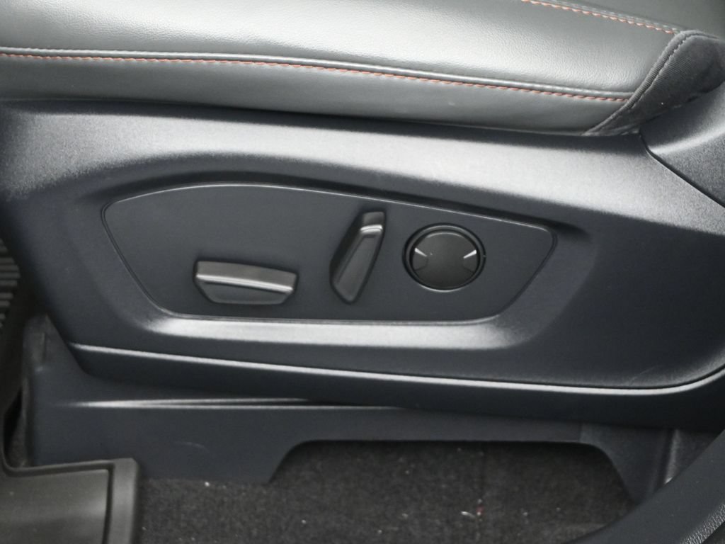 Used 2025 Ford Explorer Active w/ Active Comfort Package RWD image 10