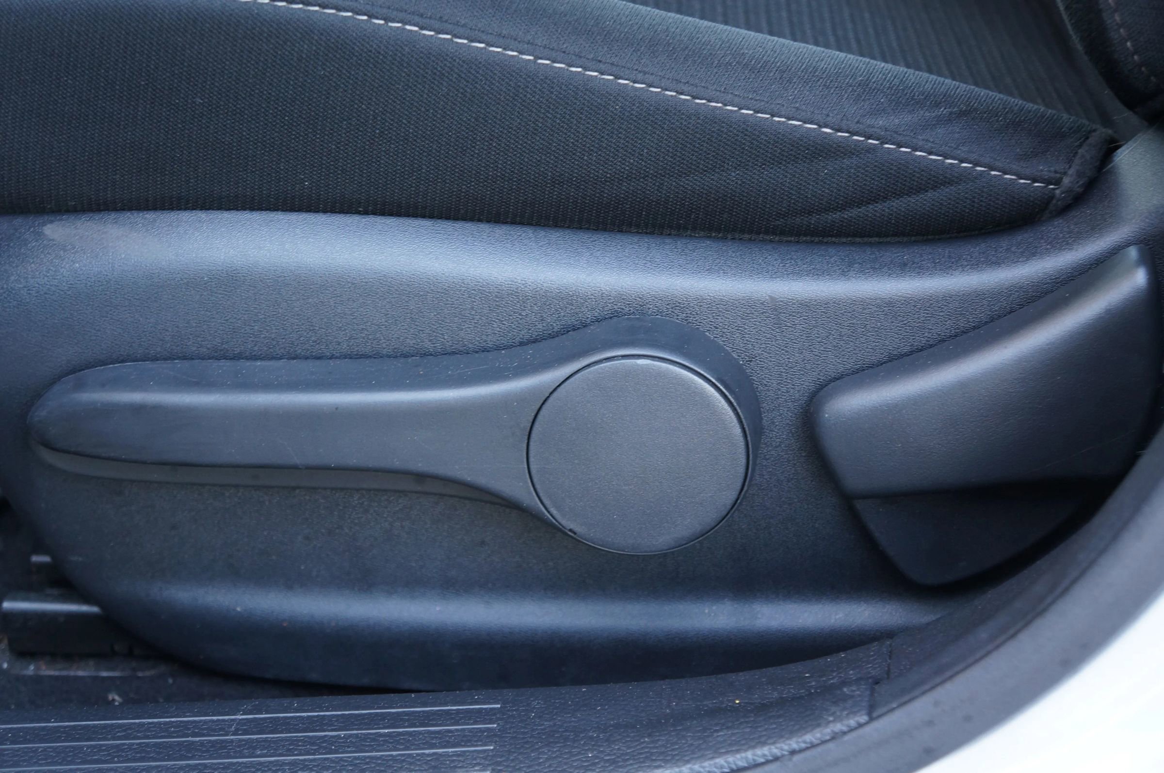 Used 2019 Nissan Sentra S image 27