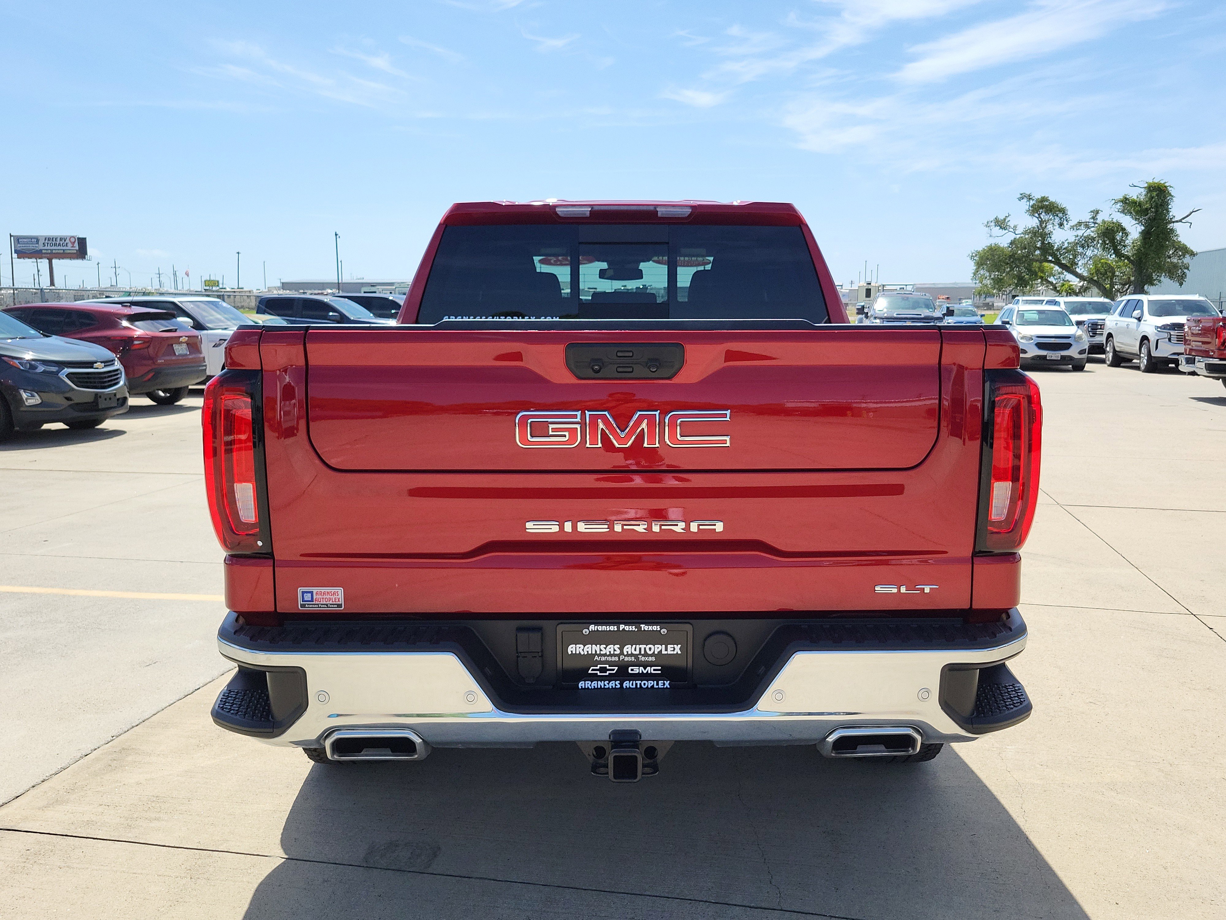 Used 2025 GMC Sierra 1500 SLT image 6