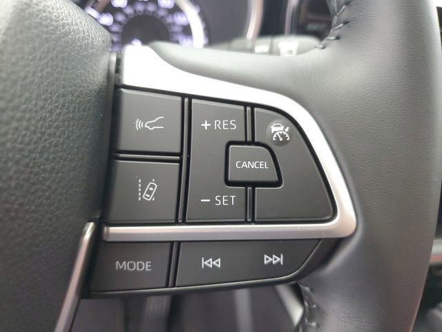 Used 2024 Toyota Highlander XSE FWD image 27