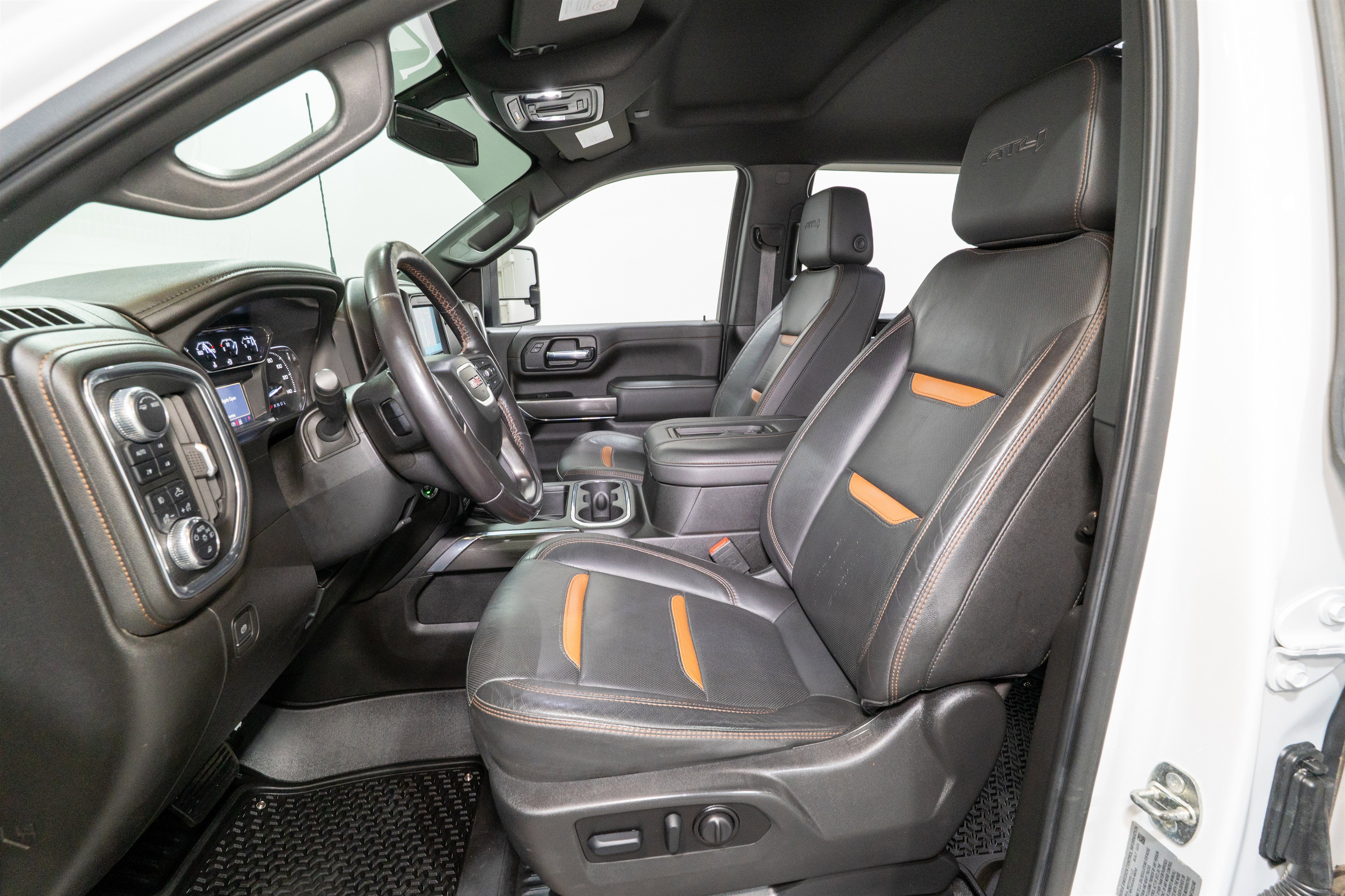 Used 2022 GMC Sierra 2500 AT4 w/ AT4 Preferred Package image 19