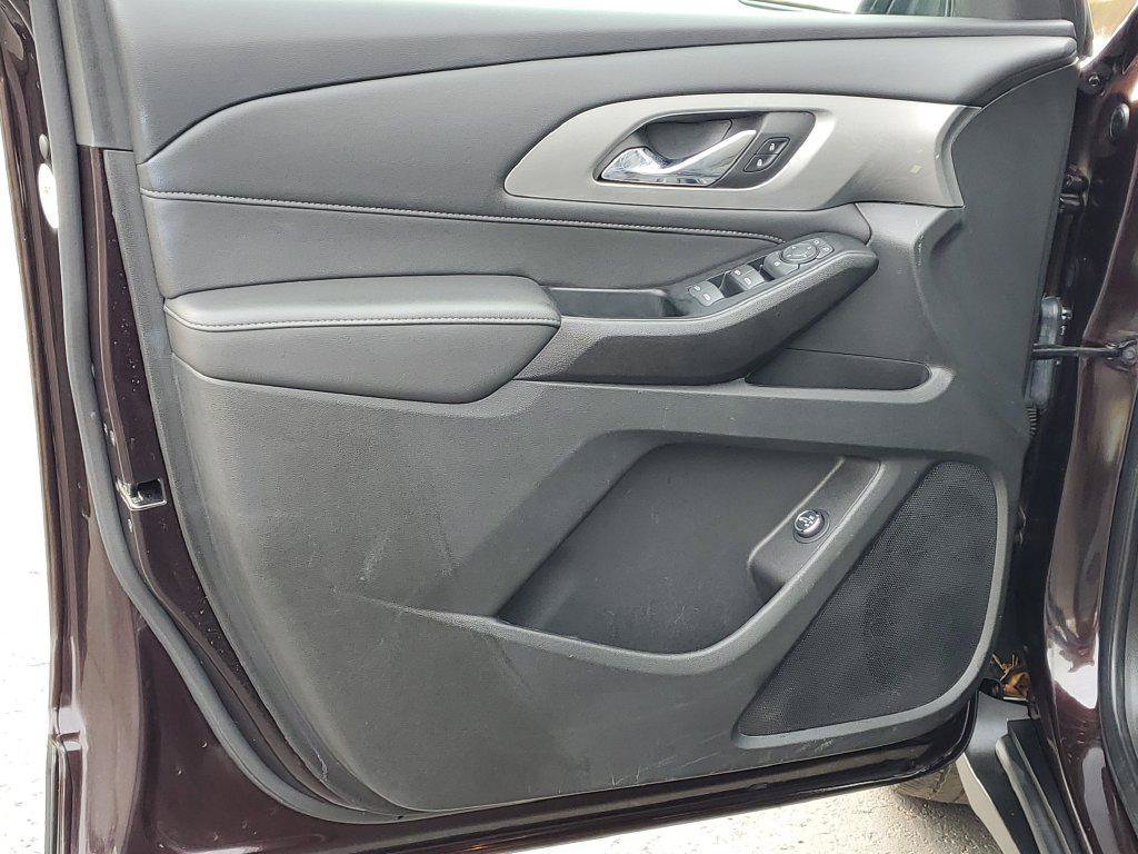 Used 2023 Chevrolet Traverse LT FWD image 21