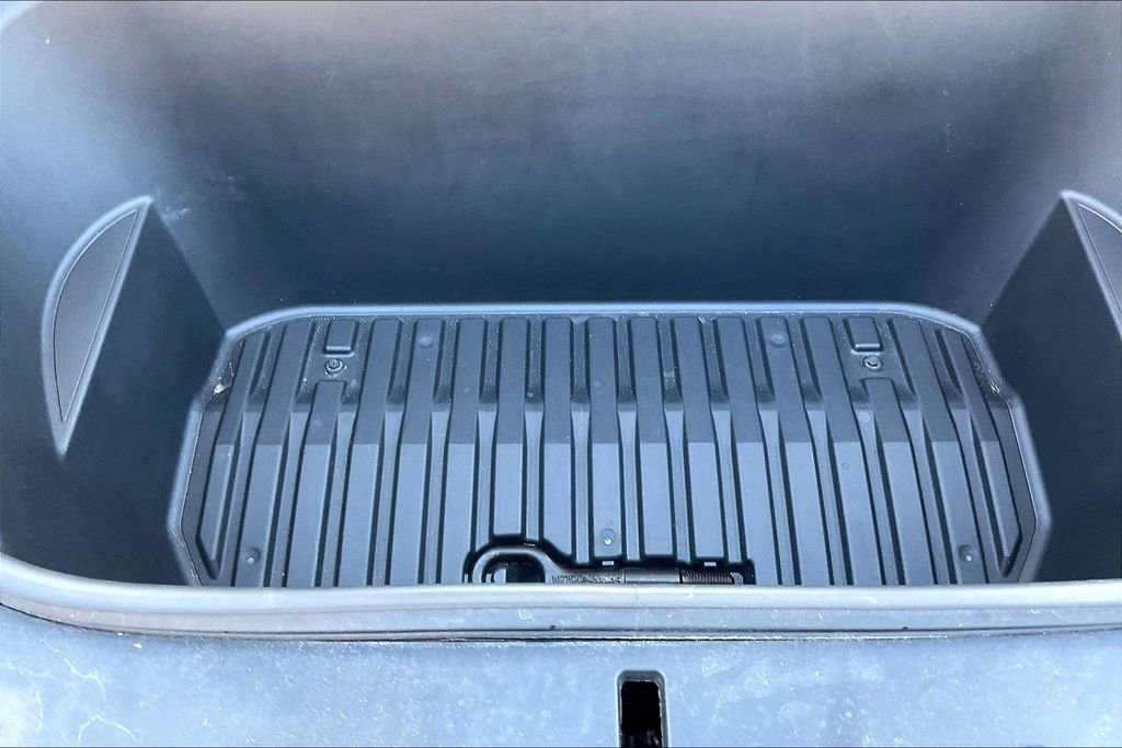 Used 2021 Tesla Model Y Performance image 29