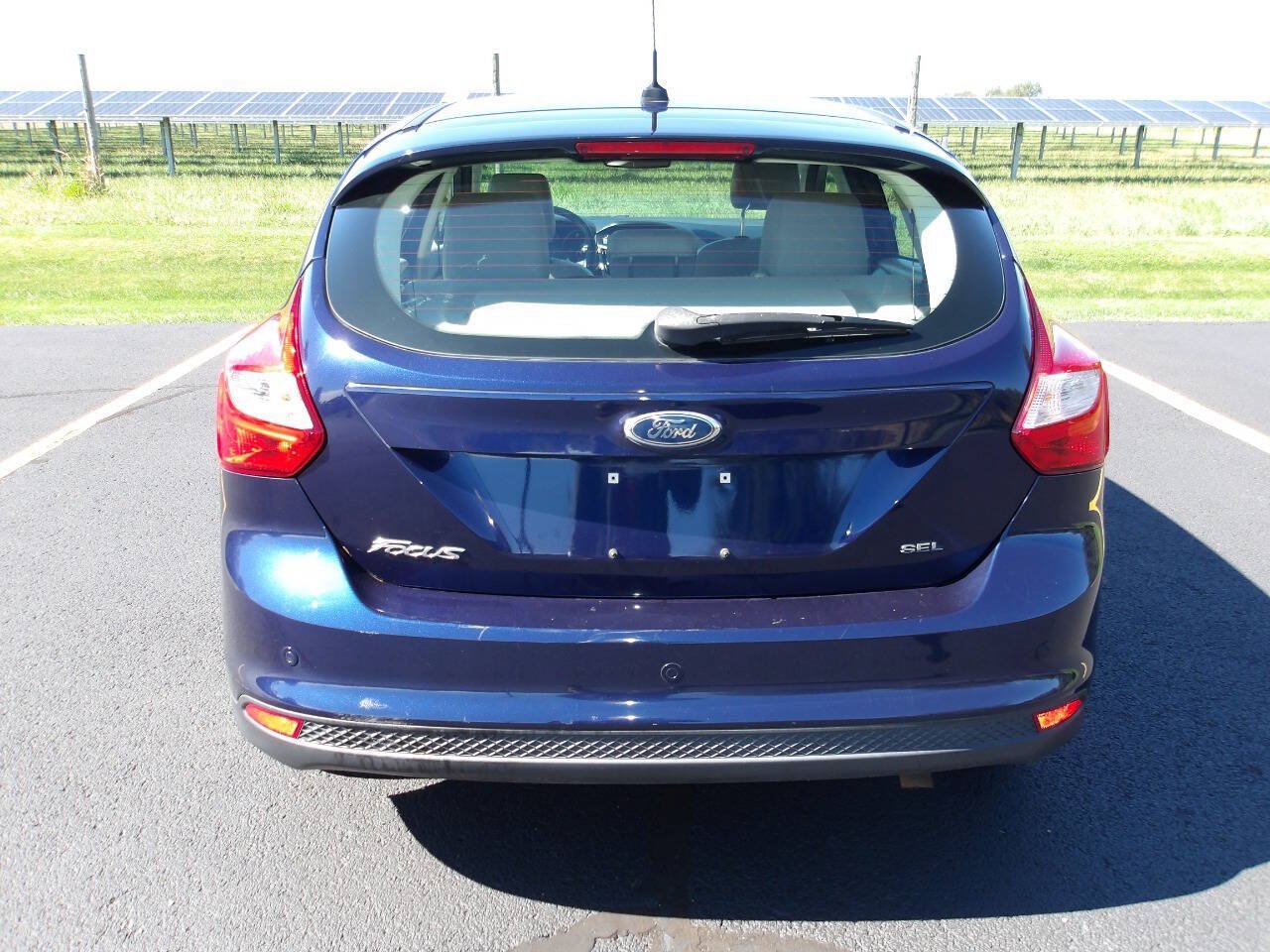 Used 2012 Ford Focus SEL FWD image 4