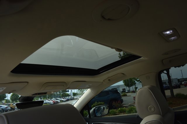 Used 2023 Buick Enclave Avenir w/ Avenir Technology Package FWD image 21