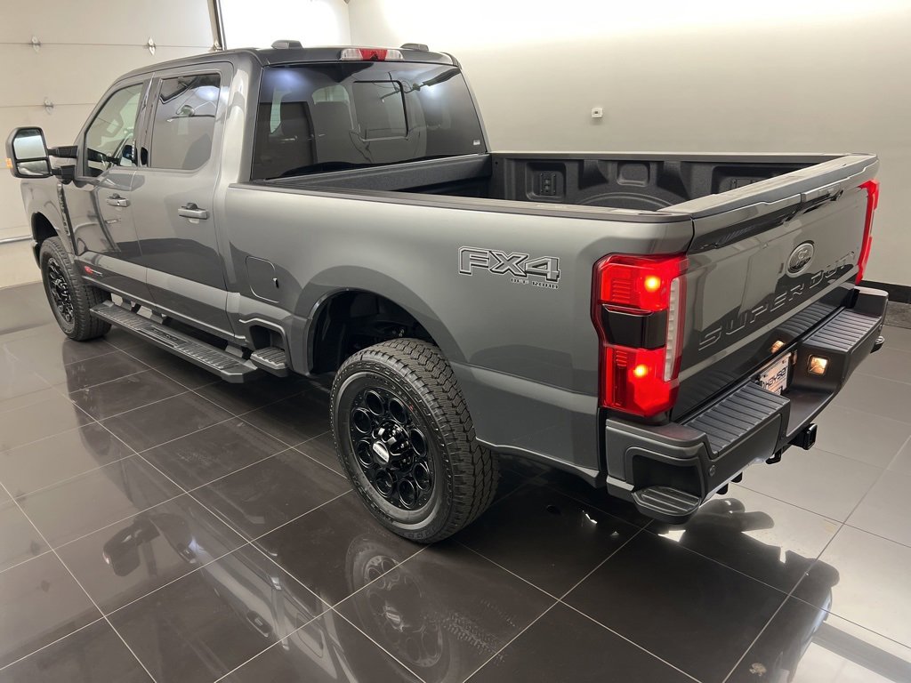 New 2026 Ford F350 Lariat w/ Black Appearance Package image 4