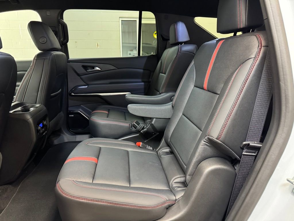 New 2026 Chevrolet Traverse RS FWD image 17