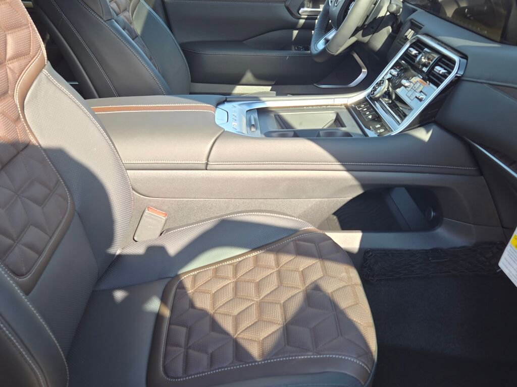 New 2026 Nissan Armada Platinum Reserve w/ Accent Package image 8