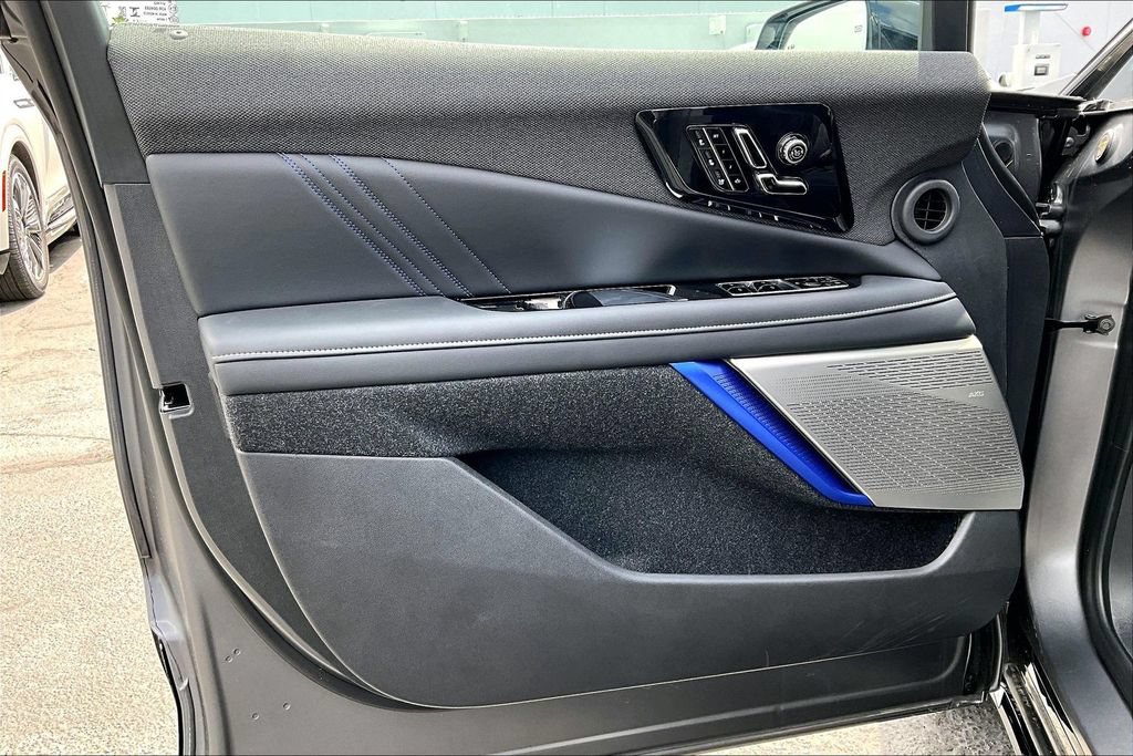 New 2026 Cadillac Optiq V w/ Magnus Launch Edition AWD/4WD image 11
