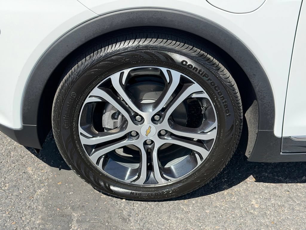Used 2019 Chevrolet Bolt Premier w/ Infotainment Package FWD image 10