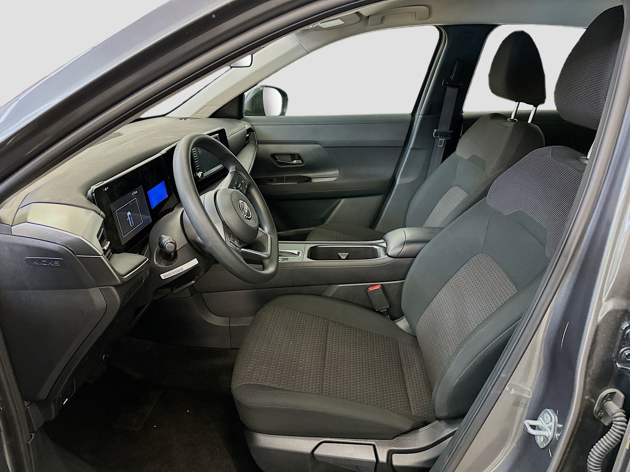 Used 2025 Nissan Kicks S image 13