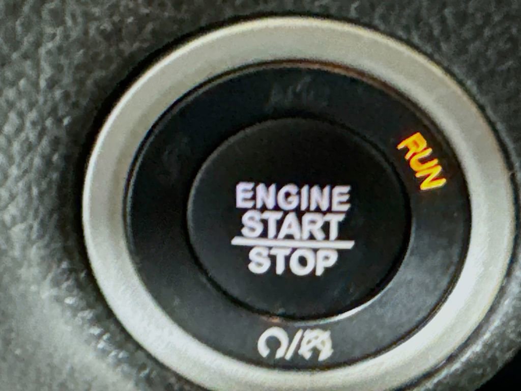 Used 2017 Dodge Challenger SXT image 19