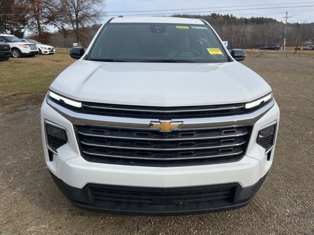 Used 2025 Chevrolet Traverse LT image 12