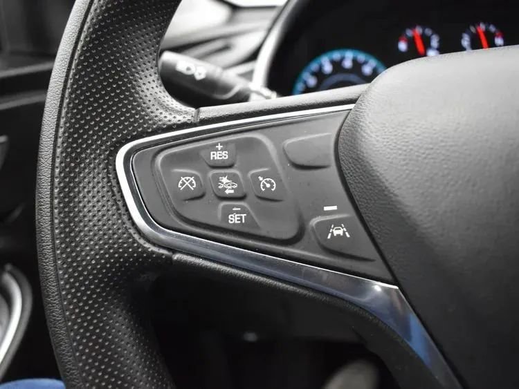 Used 2025 Chevrolet Malibu LT FWD image 23