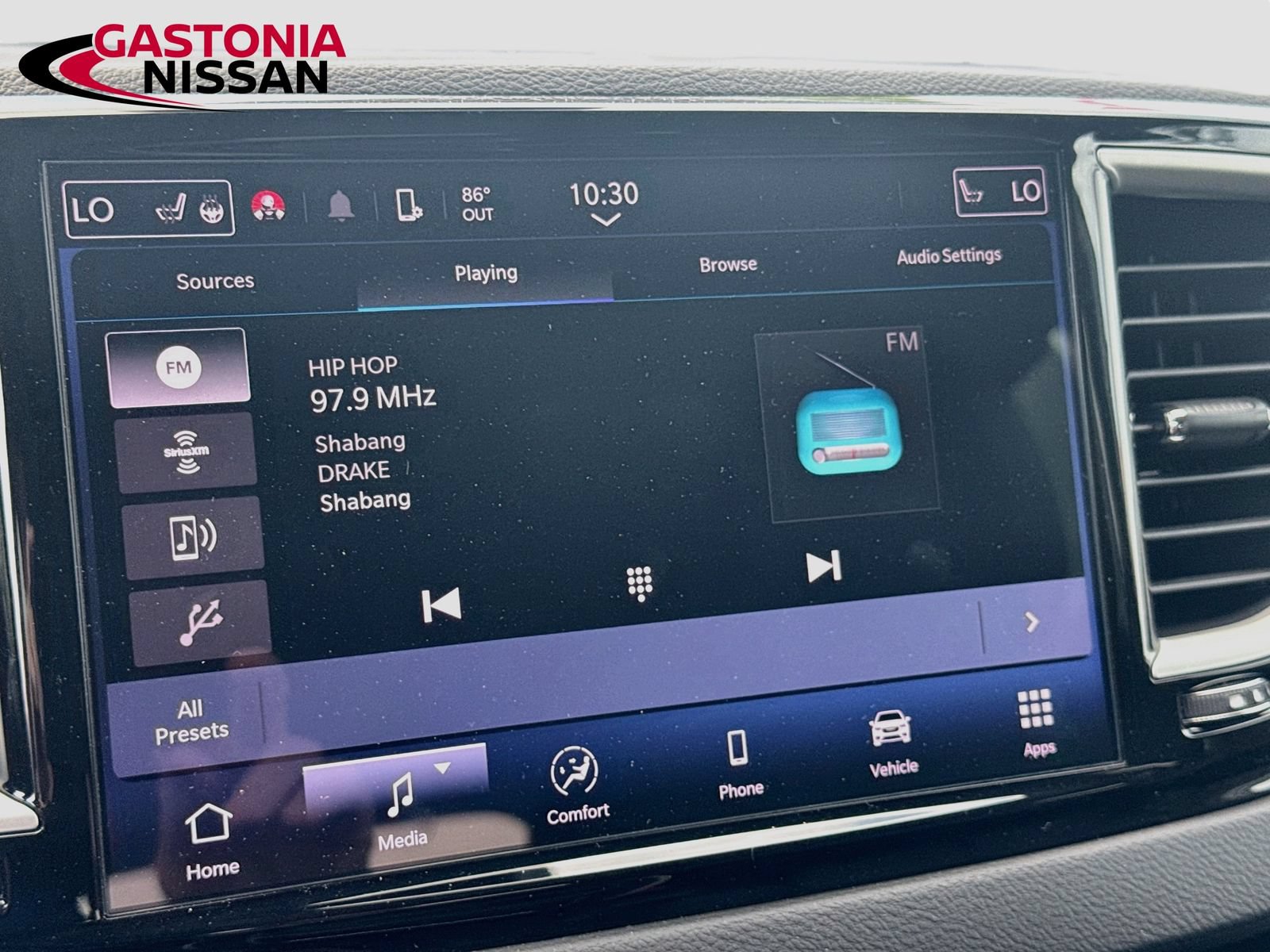 Used 2024 Chrysler Pacifica Touring-L FWD image 19