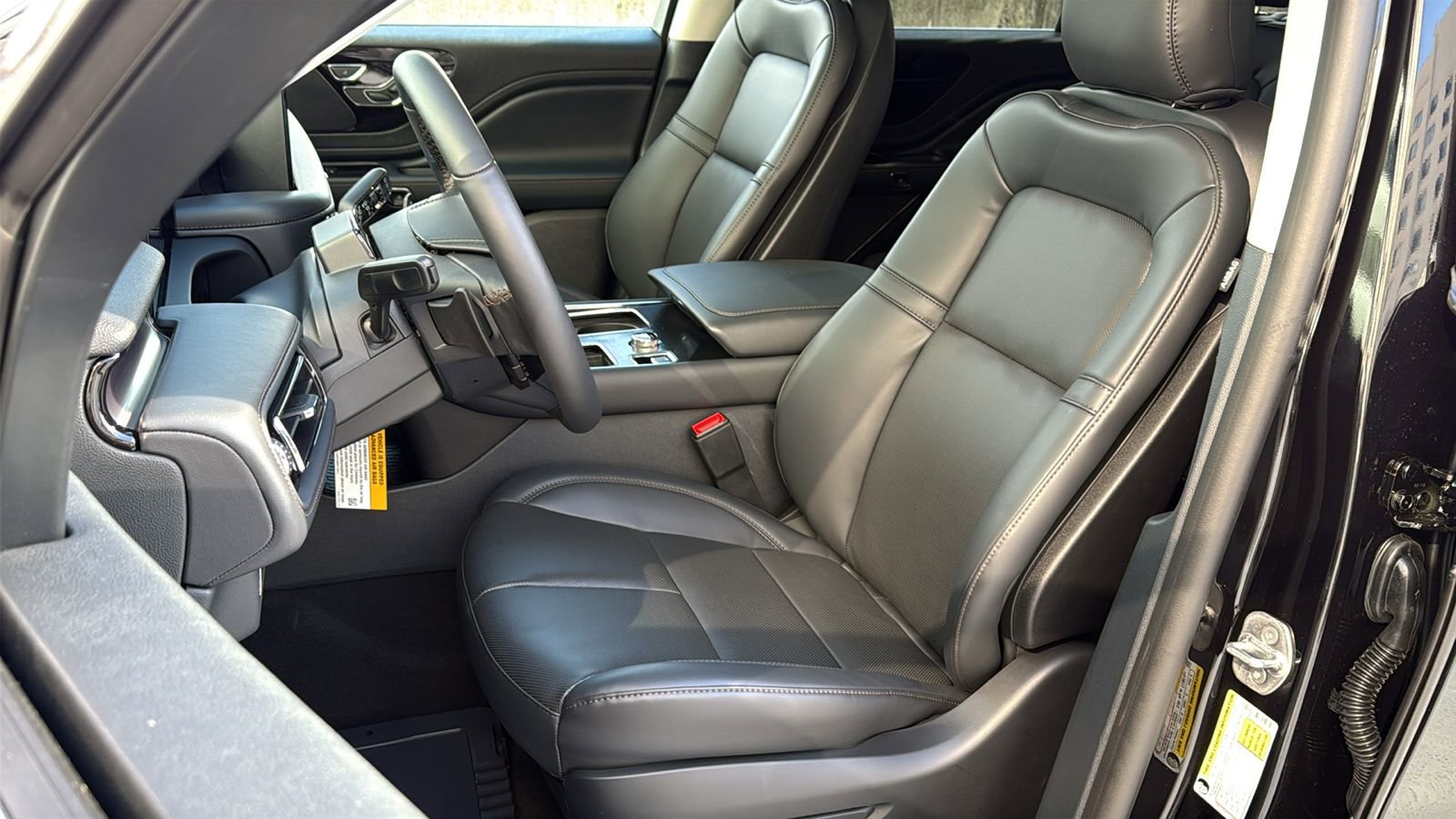 New 2026 Lincoln Aviator AWD image 19