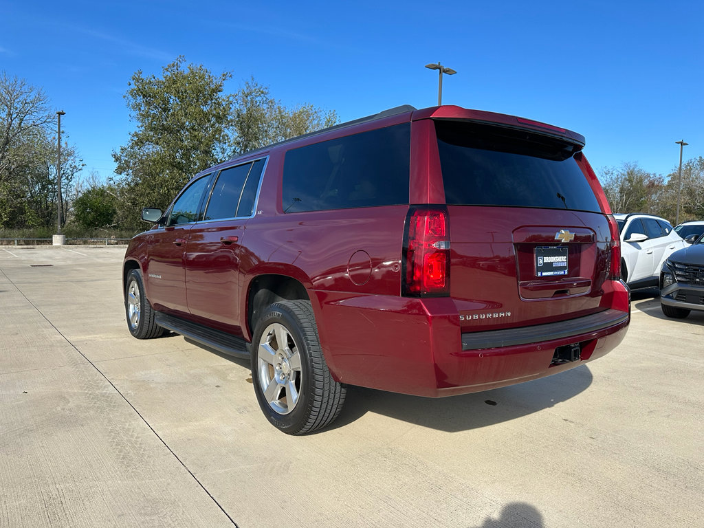Used 2016 Chevrolet Suburban LT image 6