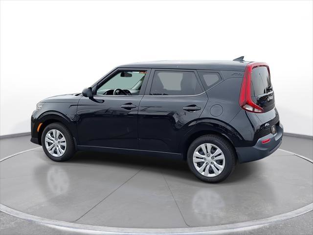 Used 2022 Kia Soul LX image 6