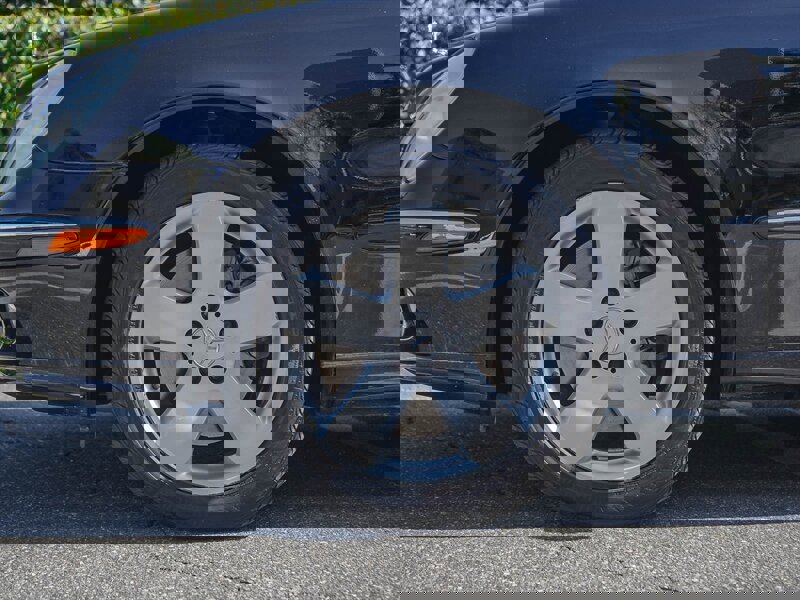 Used 2005 Mercedes-Benz E 500 4MATIC Wagon w/ Premium Pkg image 12