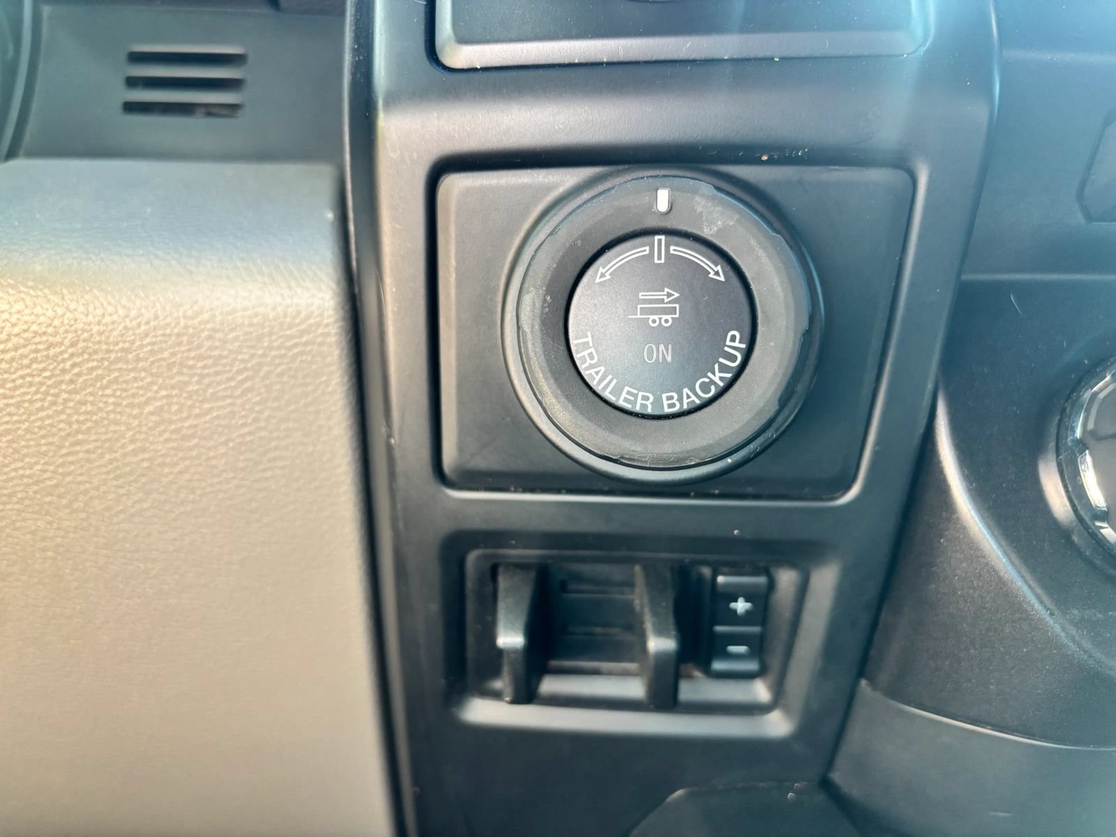 Used 2018 Ford F150 XL w/ Equipment Group 101A Mid AWD/4WD image 23