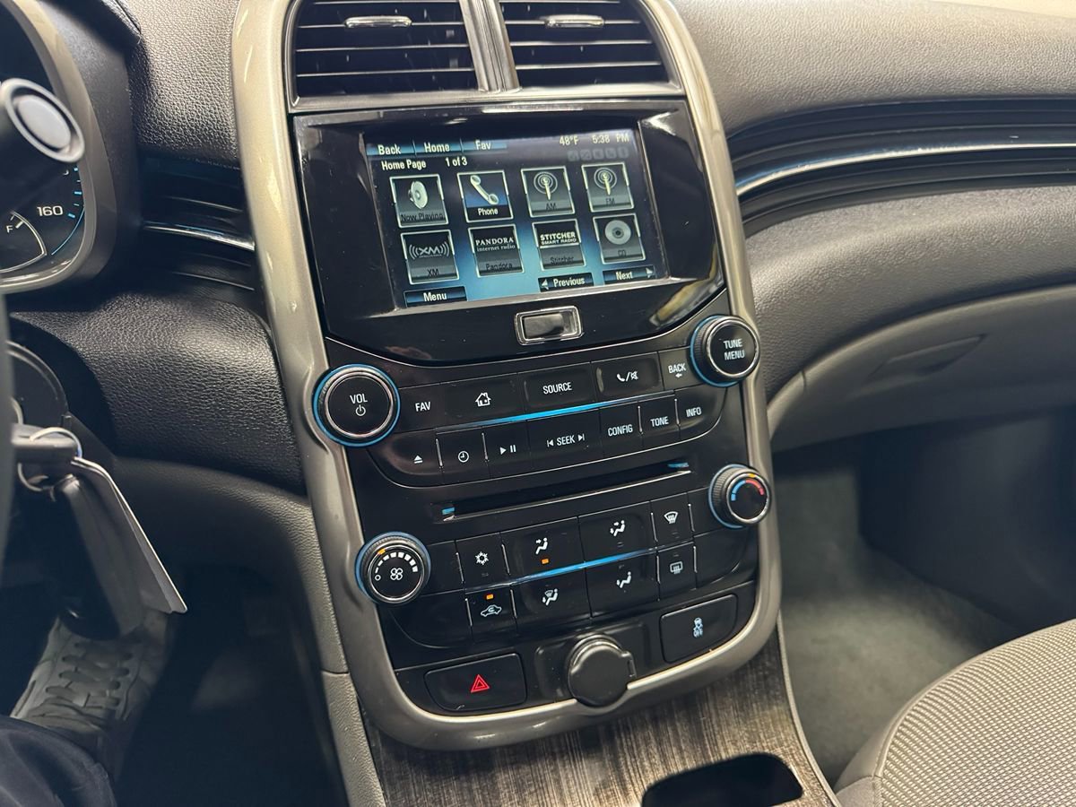 Used 2016 Chevrolet Malibu LT image 25